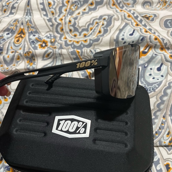 Worn once - Picture 2 of 3